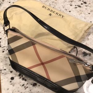 Burberry purse